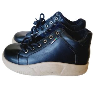 Stylish Women's Navy Sneakers